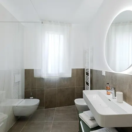 Lumia Living Limone Апарт-отель Лимоне-суль-Гарда